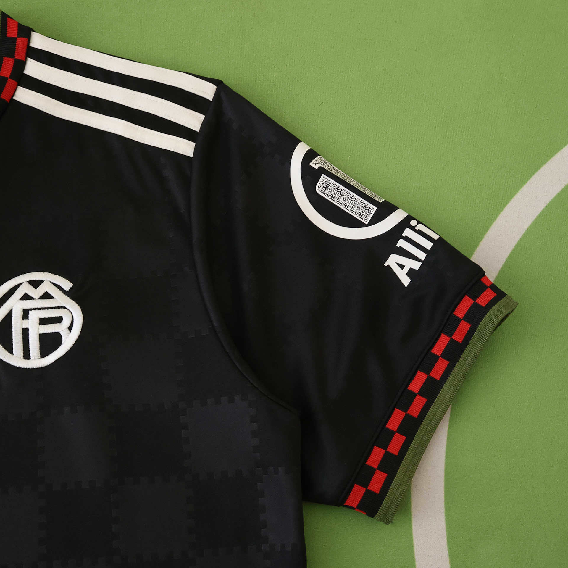 COMBO Bayern Munich 2025/26 - BLACK NOVEMBER