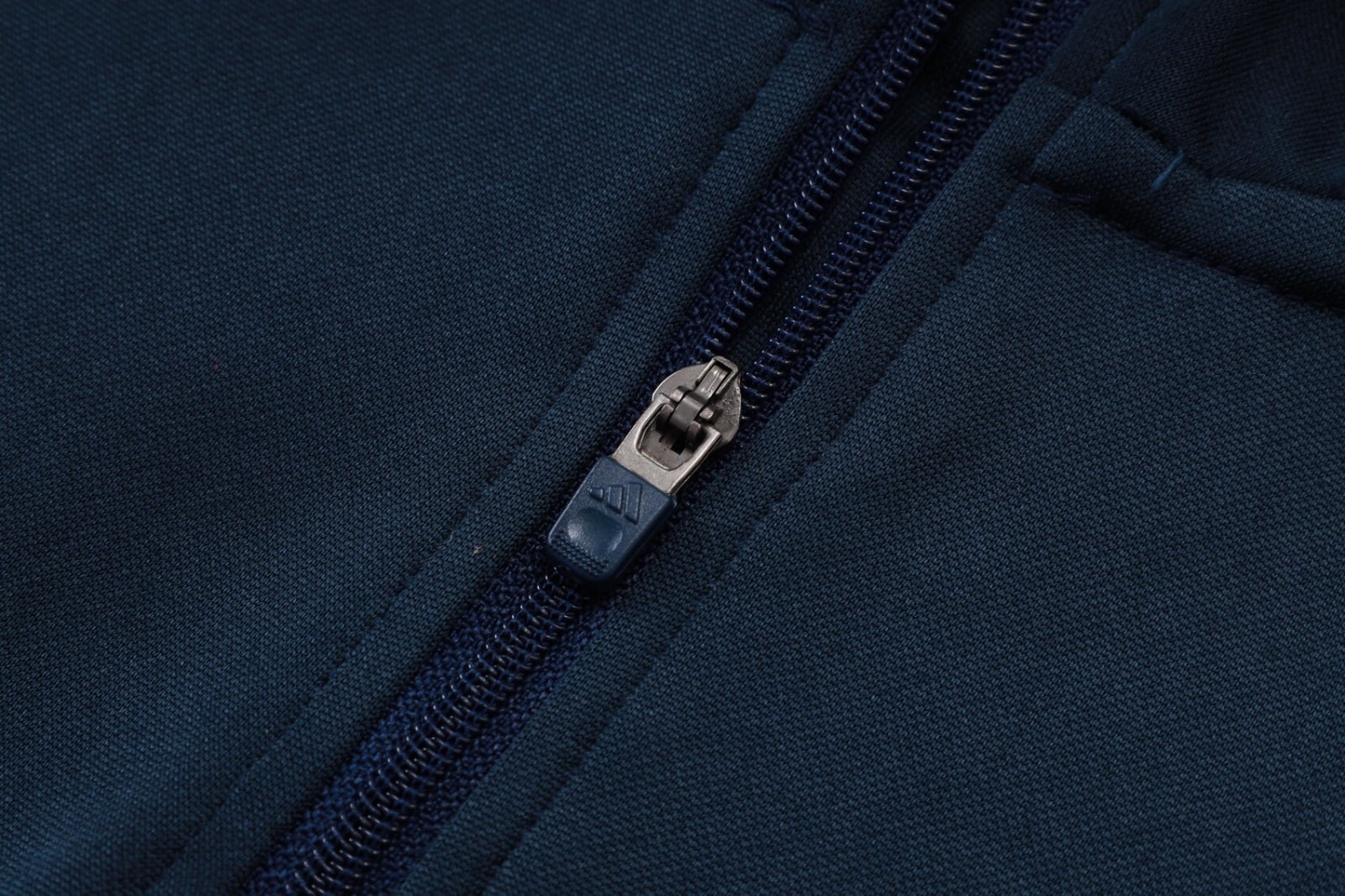 Tracksuit 25