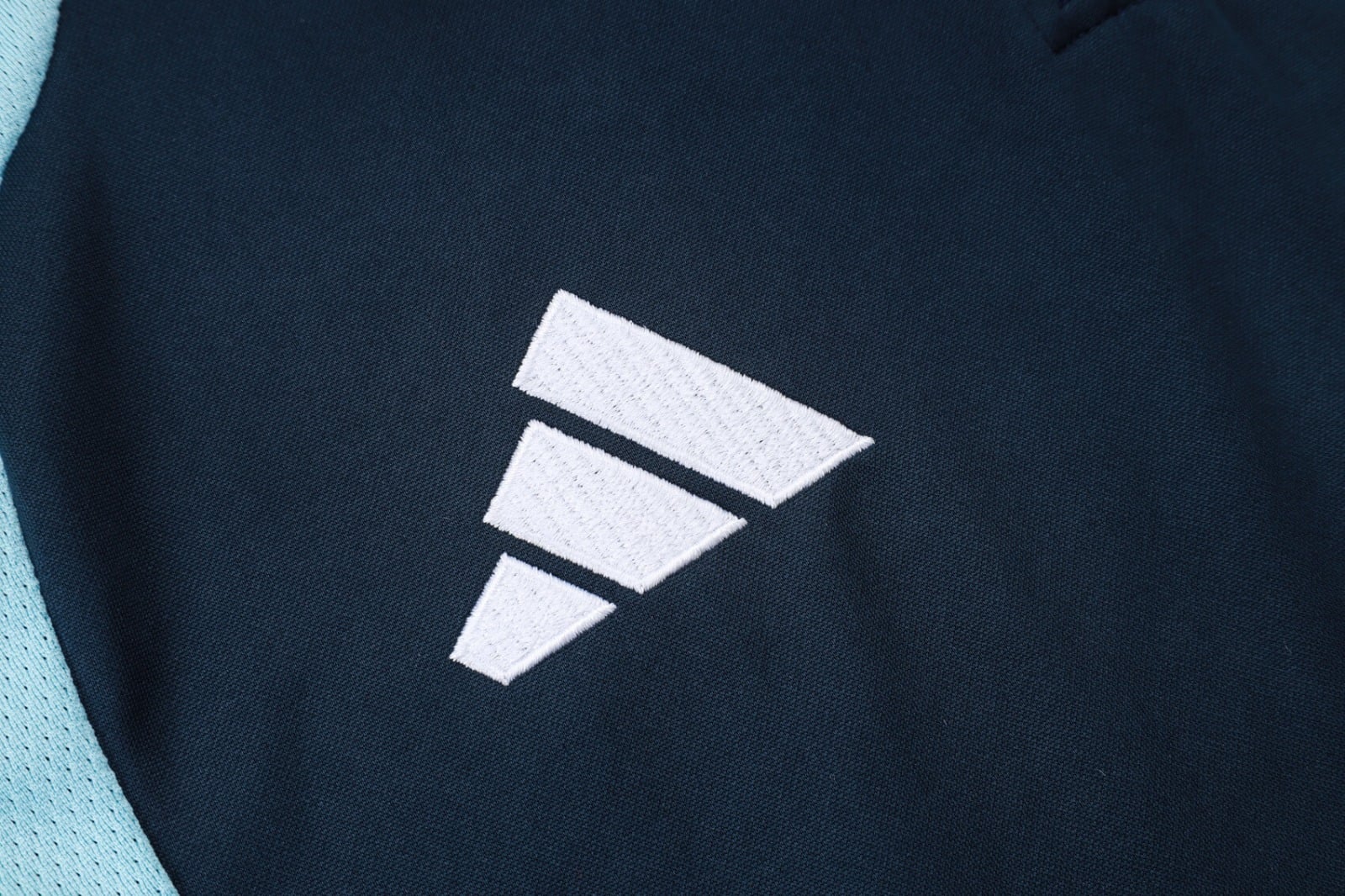 Tracksuit 25