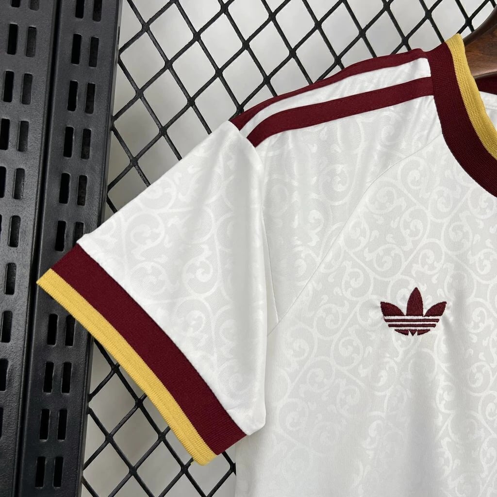 Away 26/27 Kids Kit