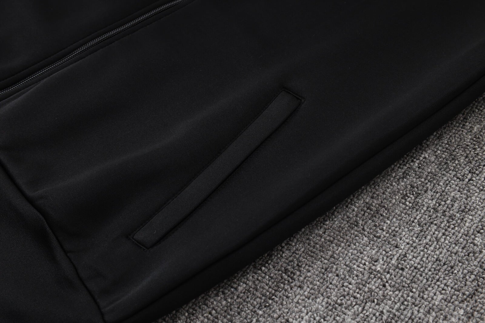Manchester United 2026/27 Full-Zip Tracksuit