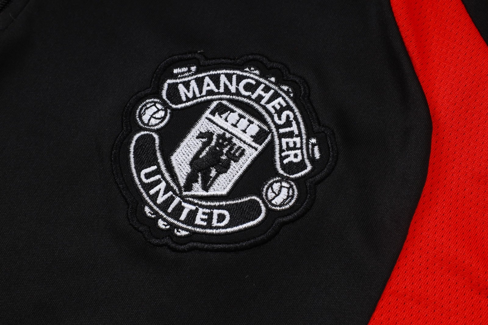 Manchester United 2026/27 Half-Zip TrackSuit