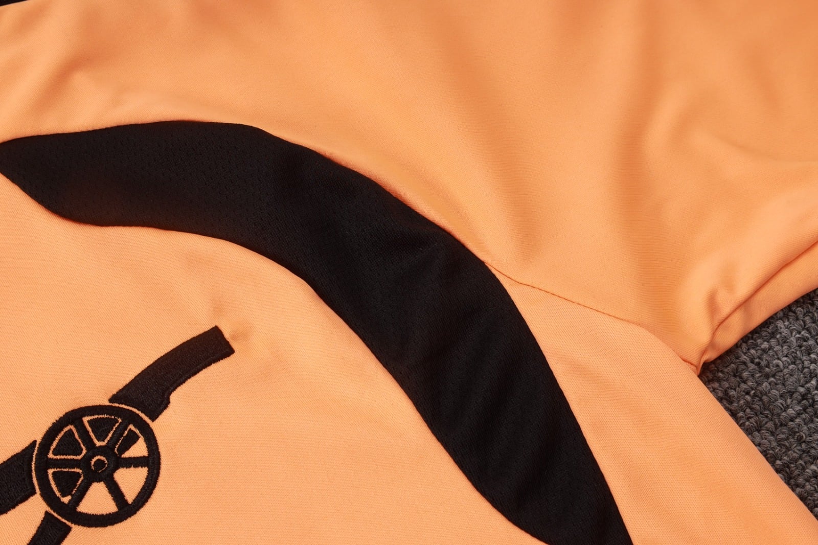 Arsenal 2026/27 Half-Zip TrackSuit