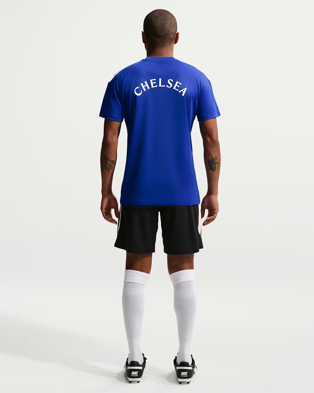 Chelsea 2026/27 Strike Training Kit