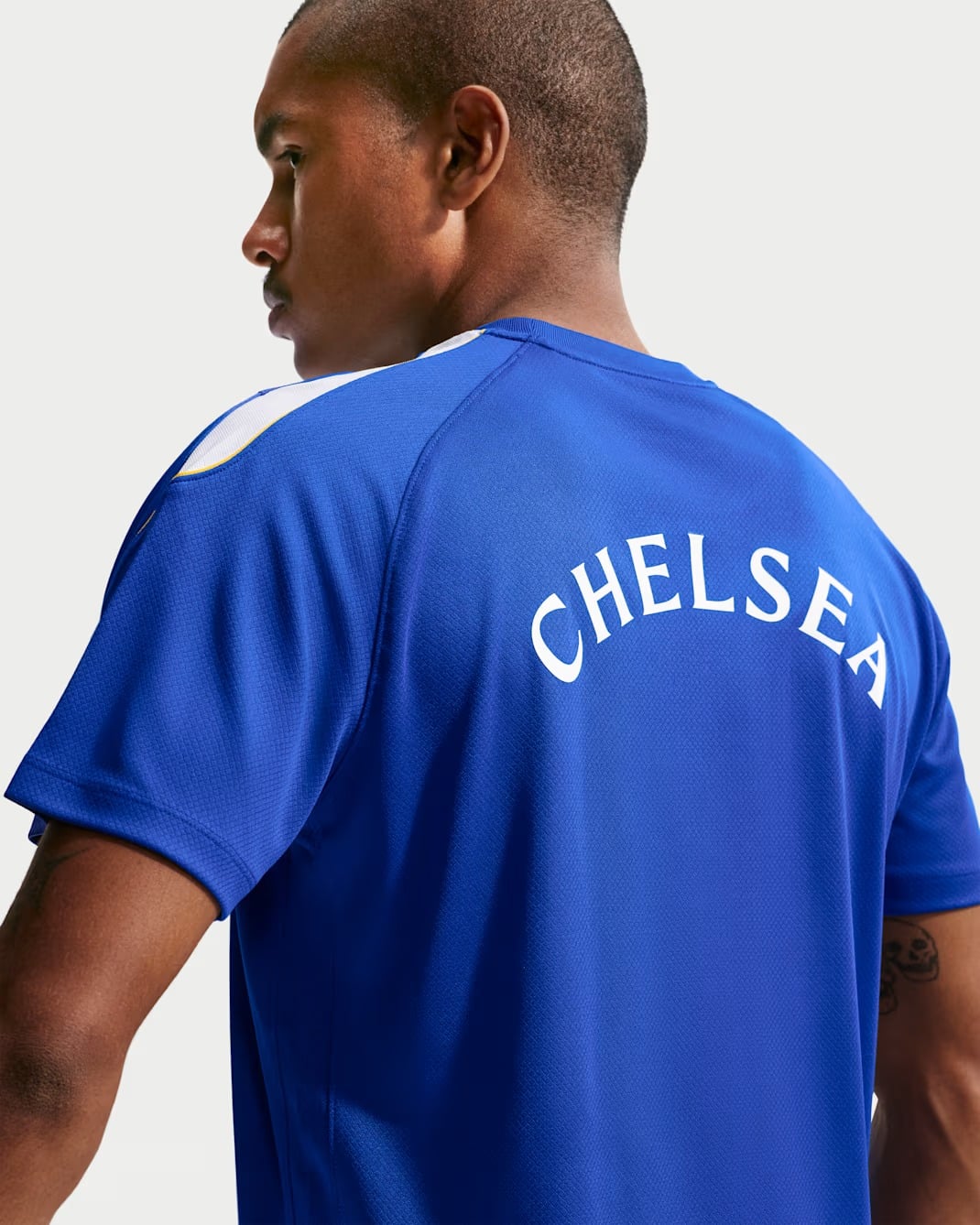 Chelsea 2026/27 Strike Training Kit