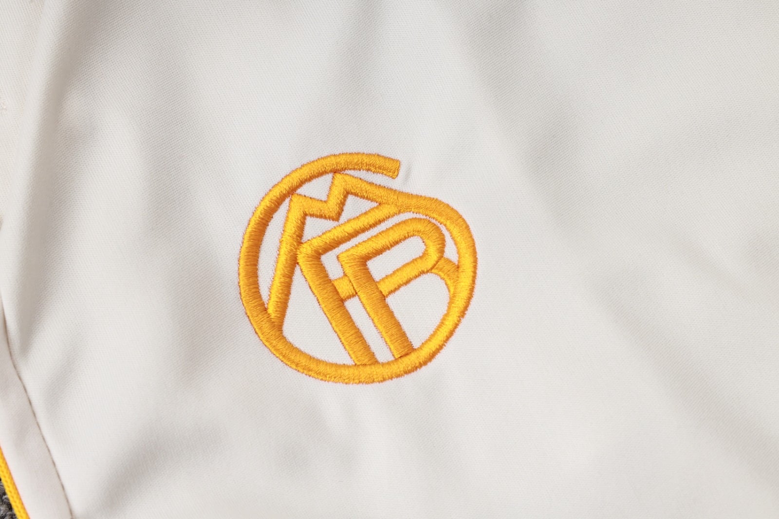 Tracksuit 26/27