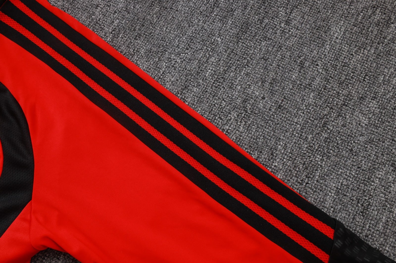 Manchester United 2026/27 Half-Zip TrackSuit