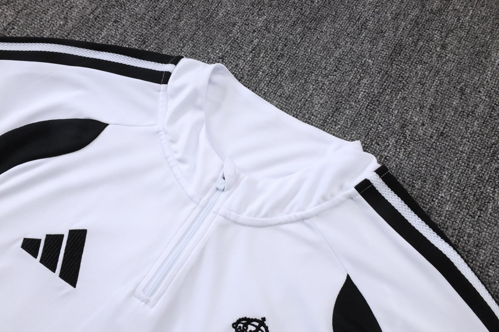Real Madrid 2026/27 Half-Zip Tracksuit