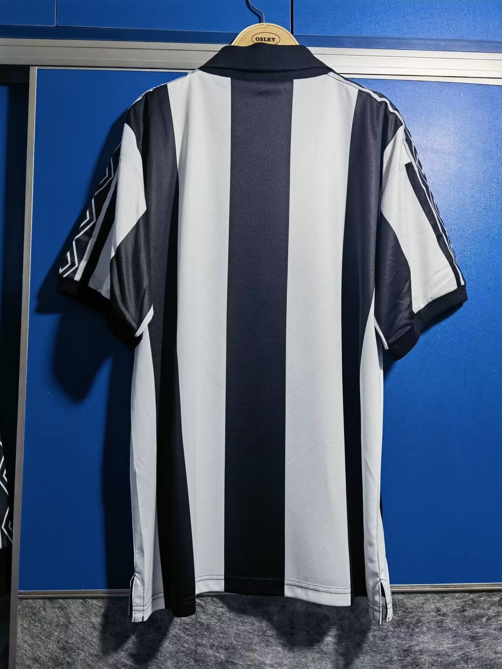 Retro Home 80/82 Men's Jersey