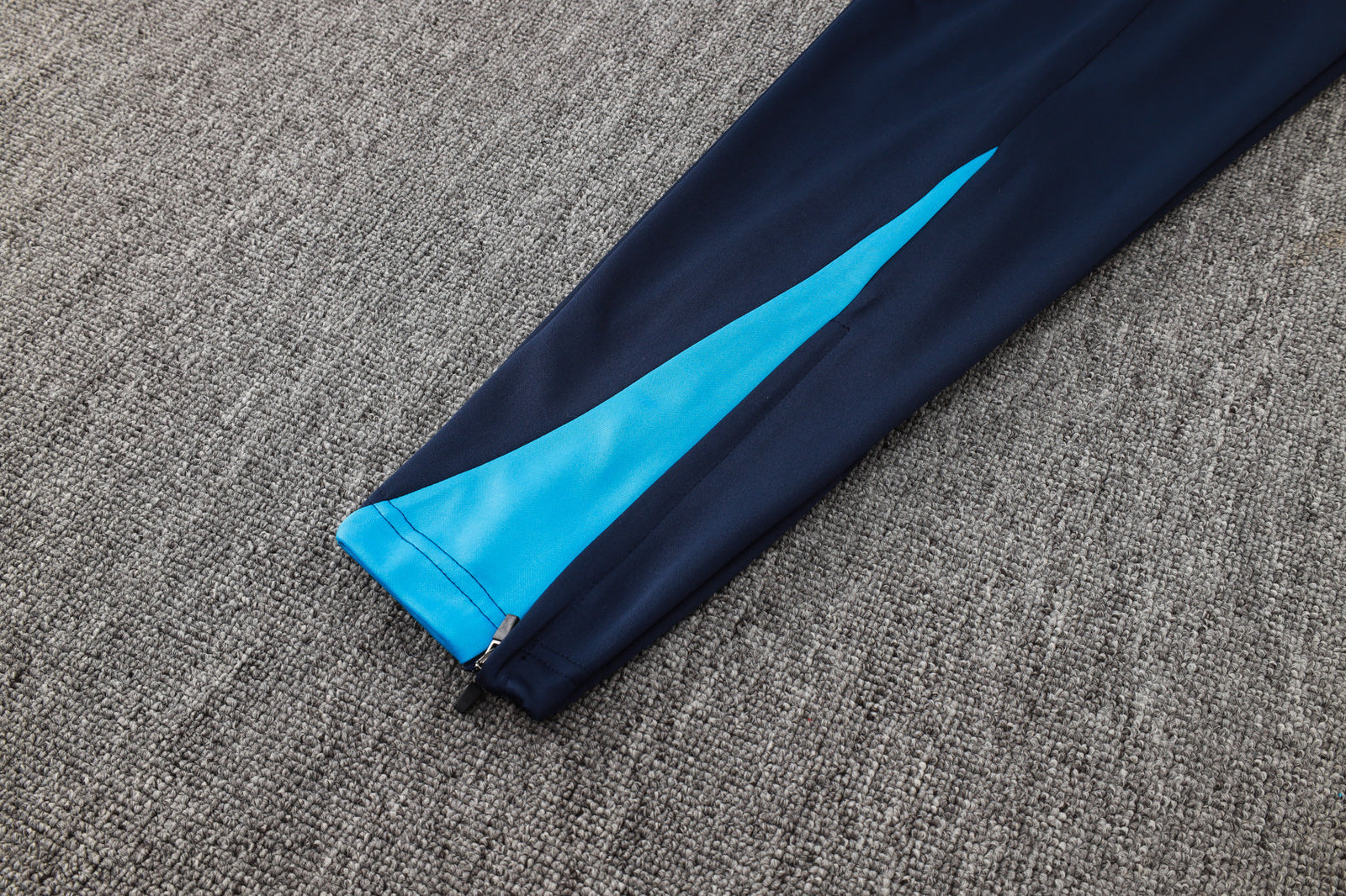 Tracksuit 24/25
