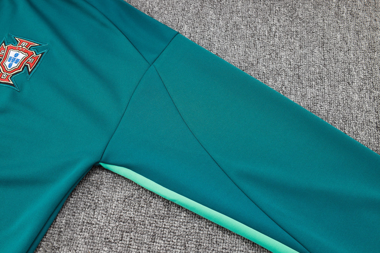 Tracksuit 24/25
