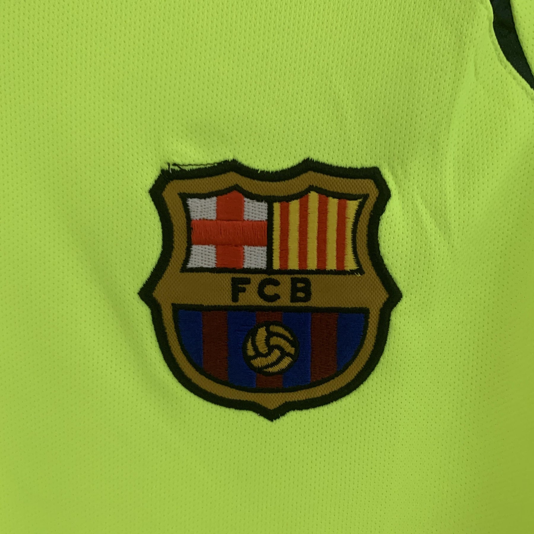 Barcelona Retro Away Jersey 2005/2006 - Long Sleeve