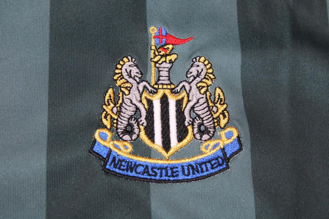 Newcastle Retro Away Jersey 2005/2006