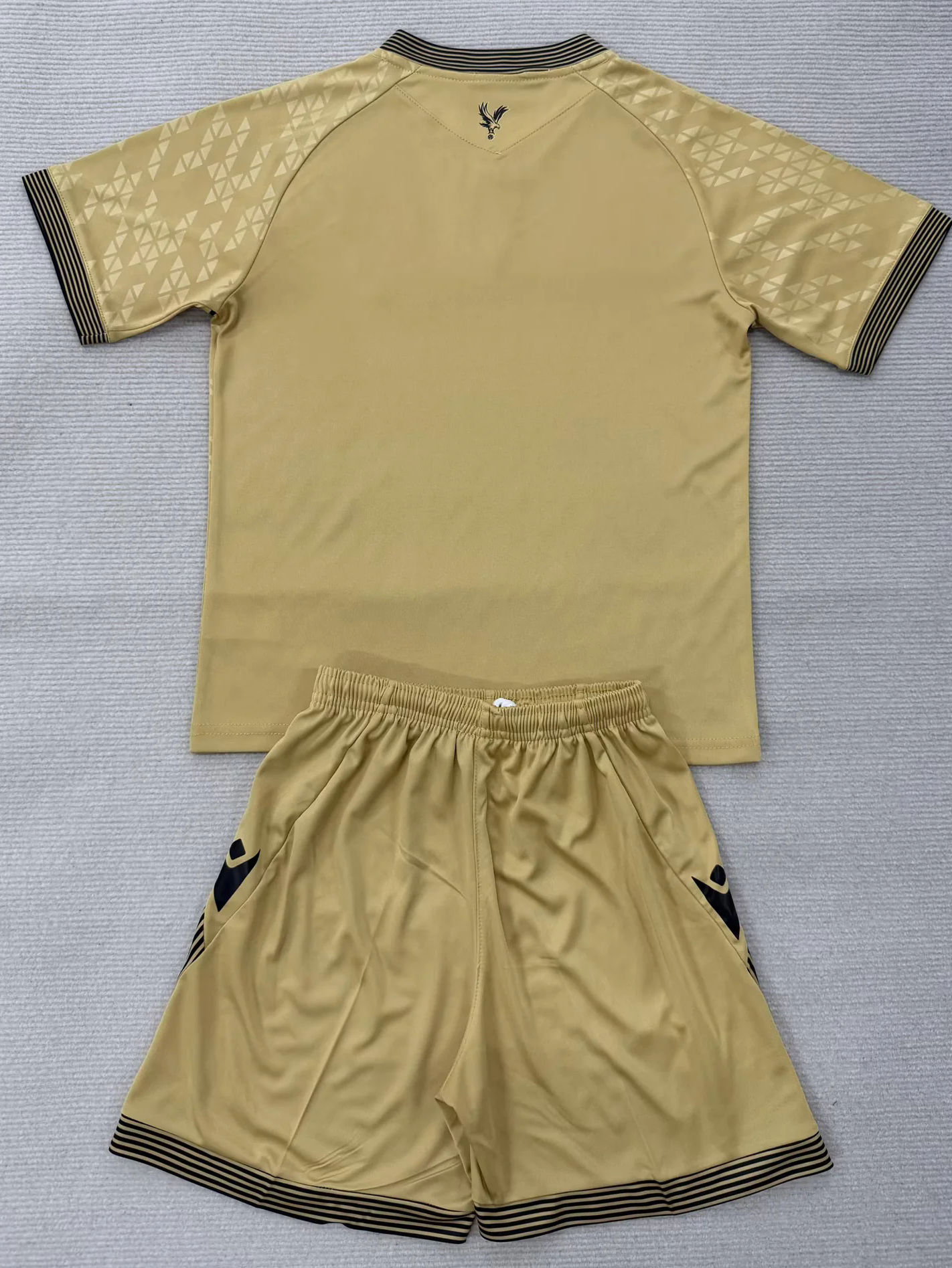 Kids Crystal Palace Away Eagle Gold Kit 2025/26