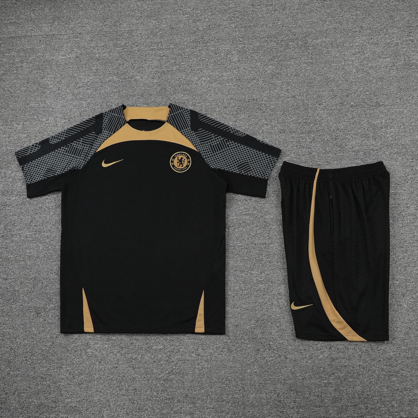 Training Men's Kit