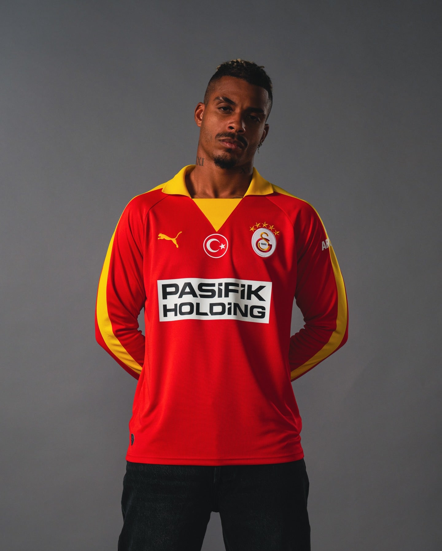 Galatasaray Brinback 1980 Retro Jersey - Long Sleeve