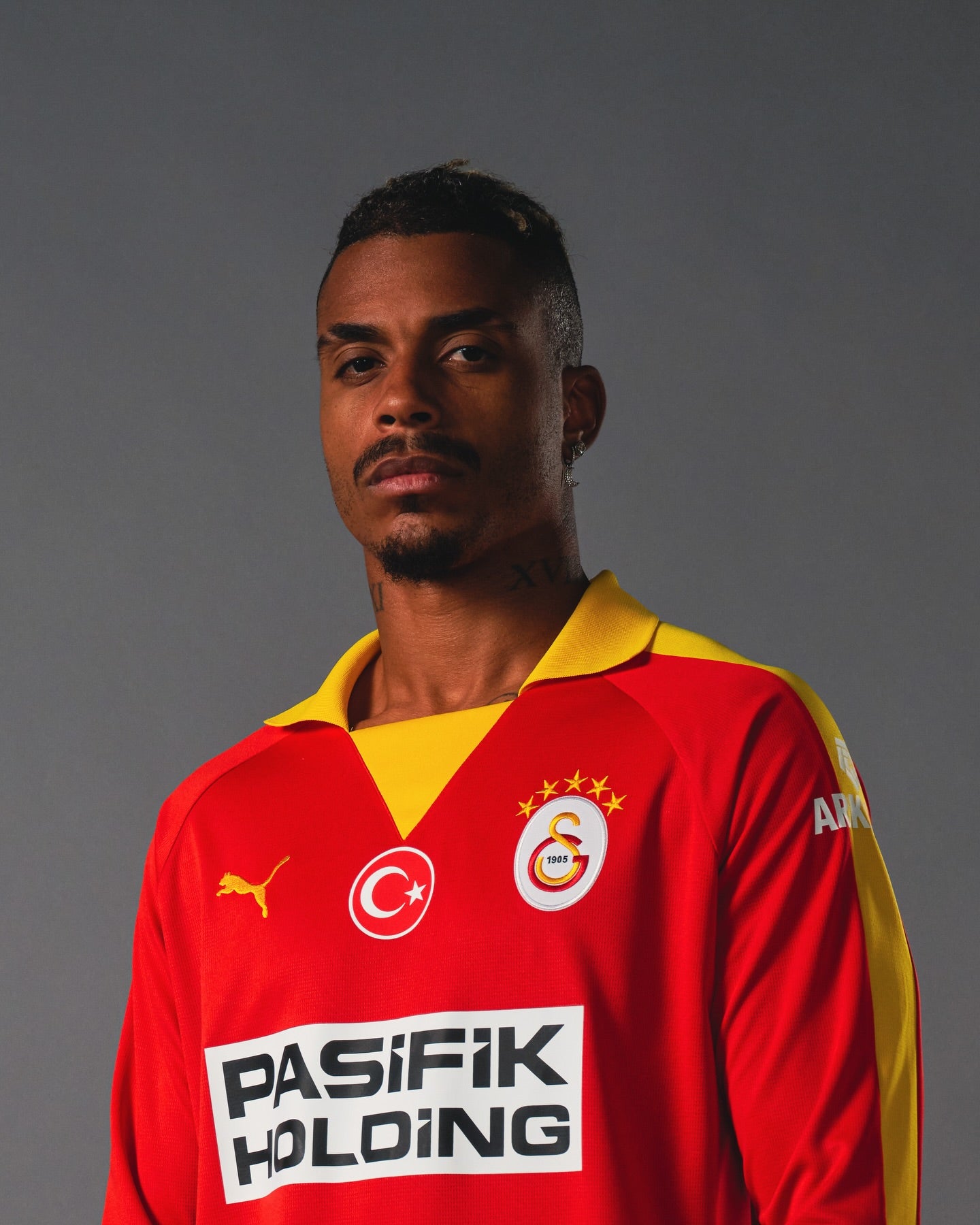 Galatasaray Brinback 1980 Retro Jersey - Long Sleeve