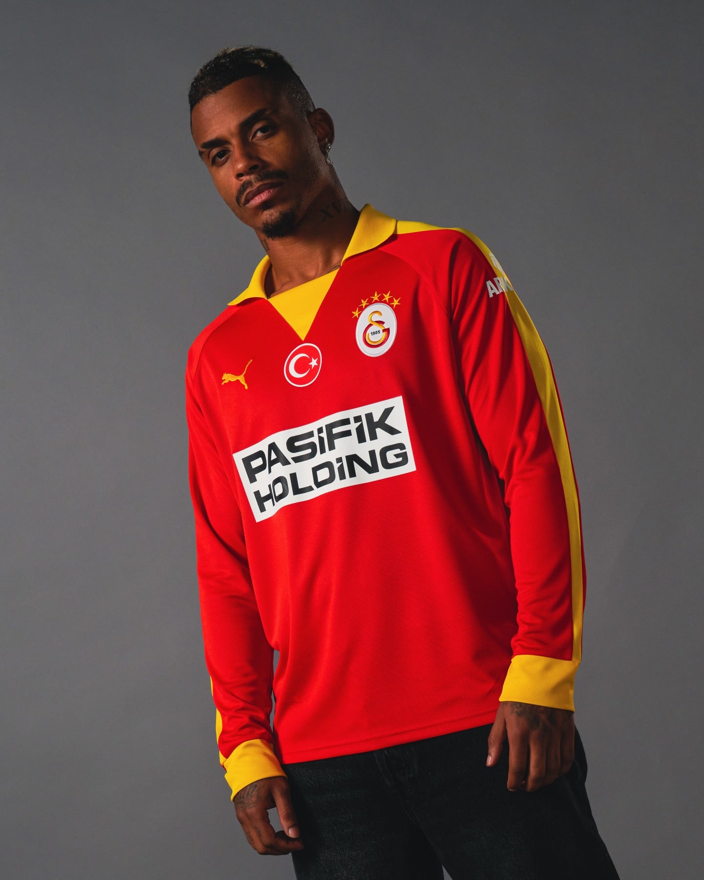Galatasaray Brinback 1980 Retro Jersey - Long Sleeve