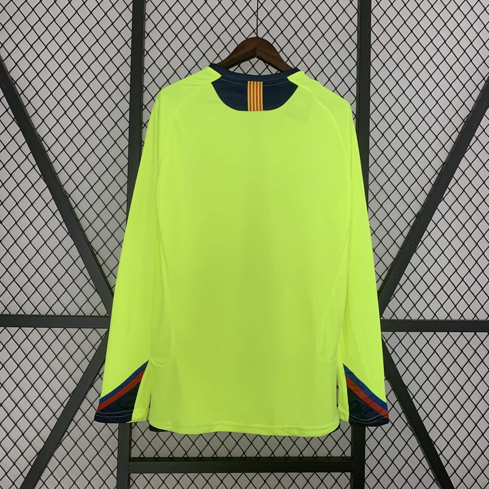 Barcelona Retro Away Jersey 05/06 - Long Sleeve