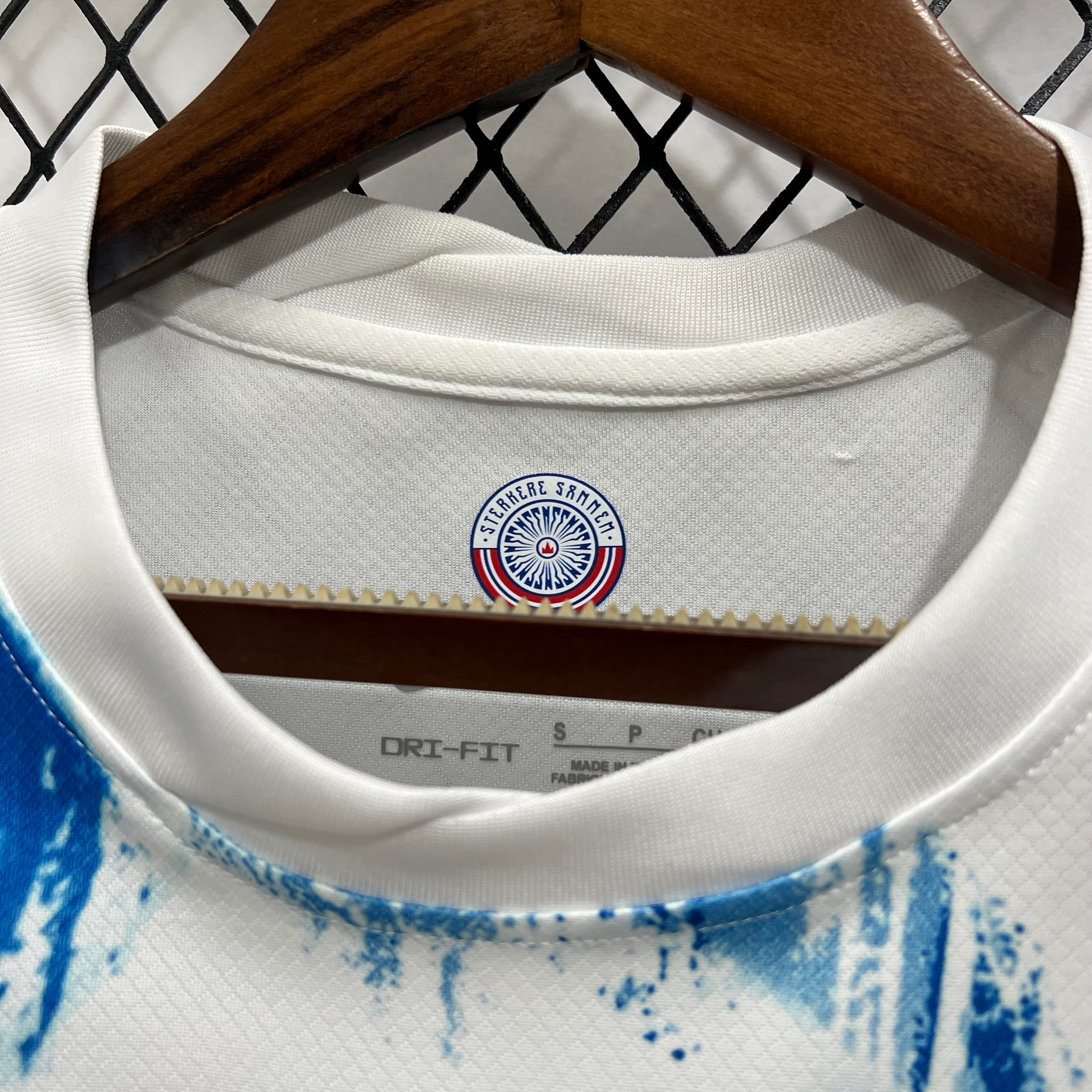 #10 ﾃ賄egaard Norway Away Jersey 2024/2025