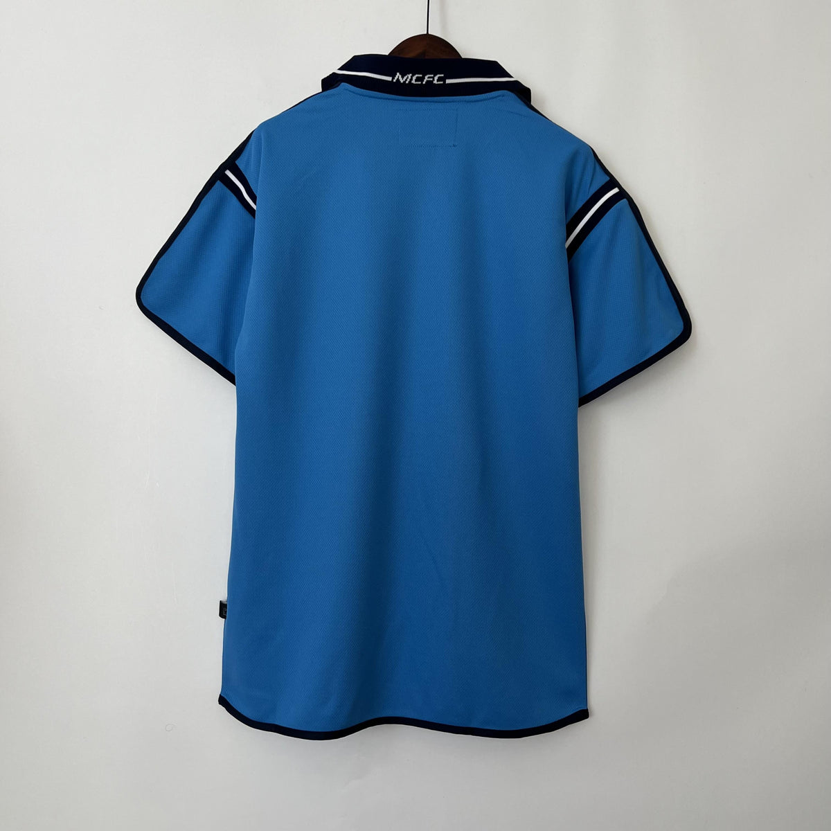 Manchester City Retro Jersey Home 2001/02