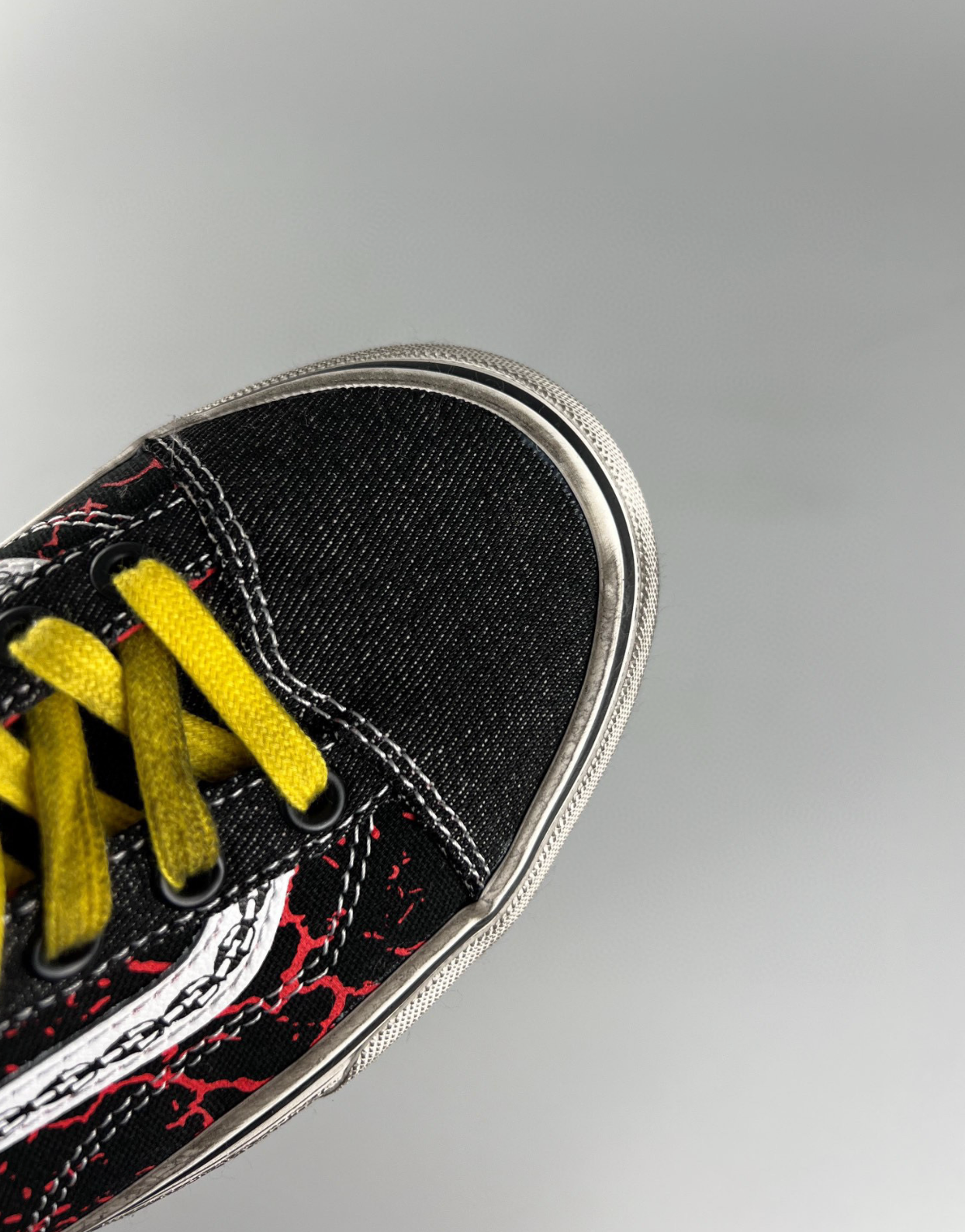 Stranger Things x Vans Style