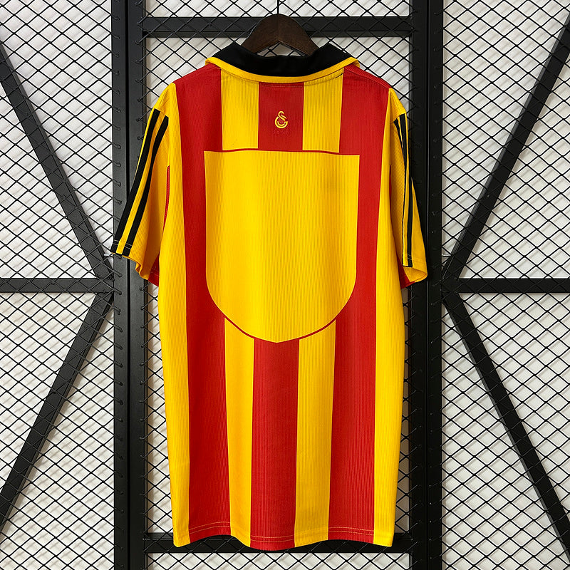 Galatasaray Retro Jersey Home 1999/2000