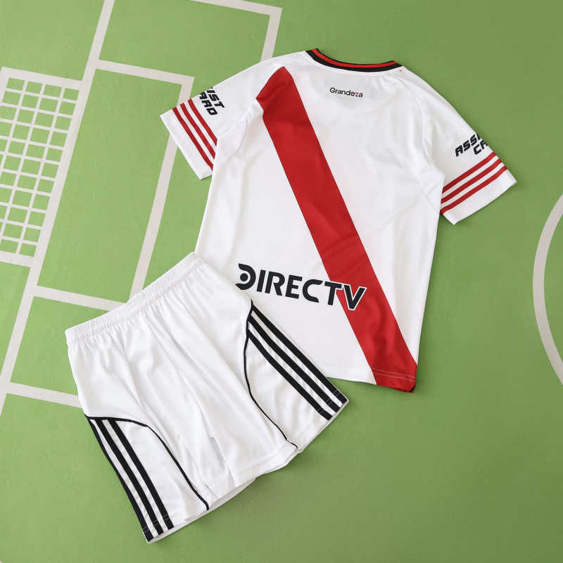 Home 25/26 Kids Kit