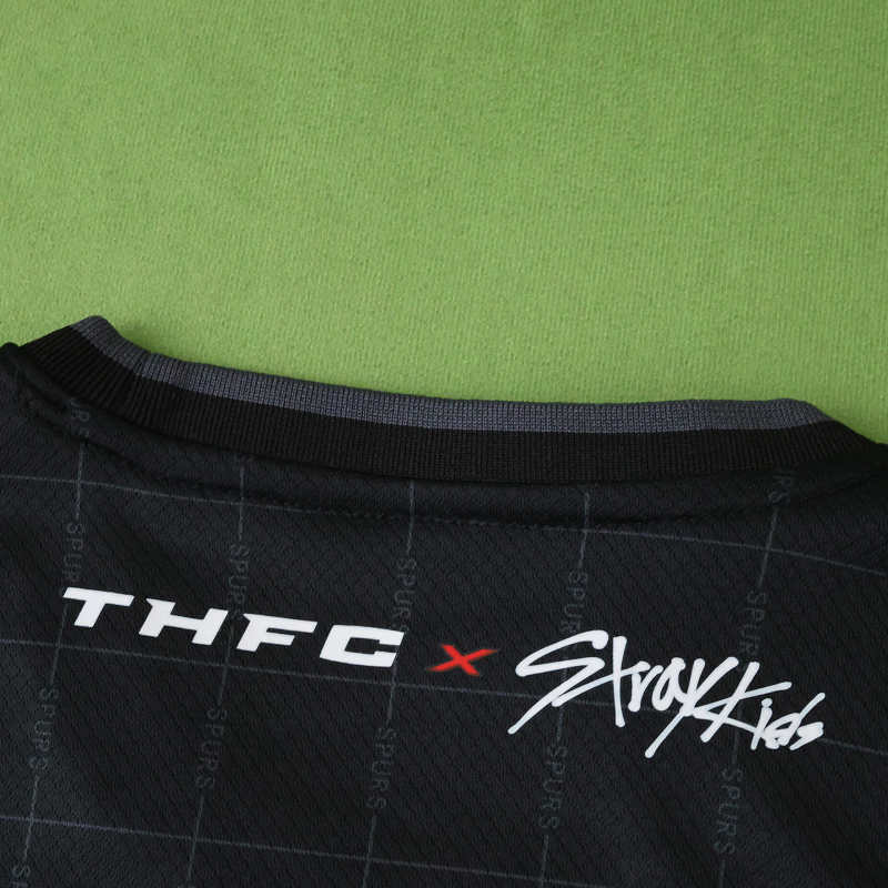 Away 25/26 Kids Kit