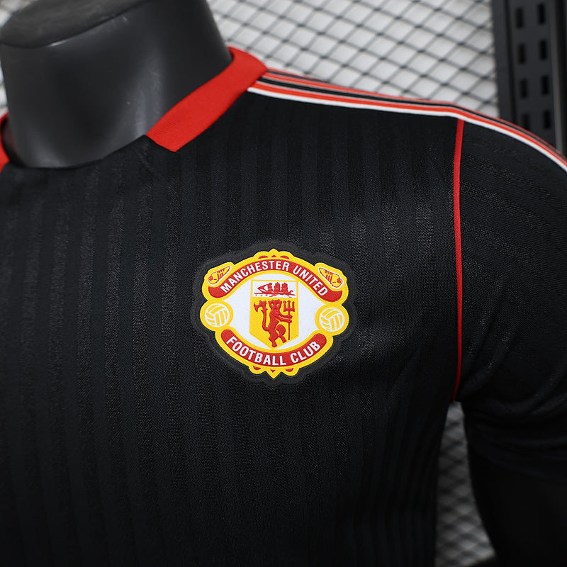 Manchester United Player Icon Black 2025