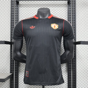 Manchester United Player Icon Black 2025