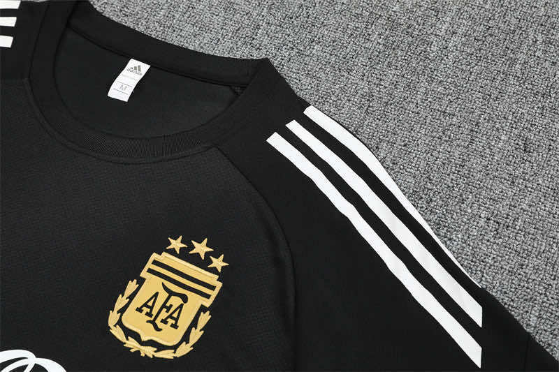 Training 25 Men's Kit