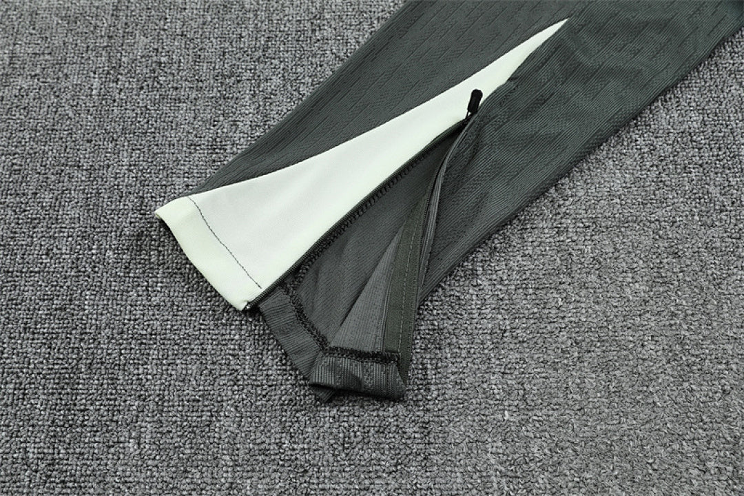 Chelsea Pre-Match Green Tracksuit 25/26