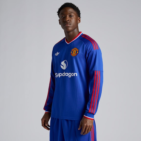Manchester United 2026/27 Away Long Sleeve Jersey