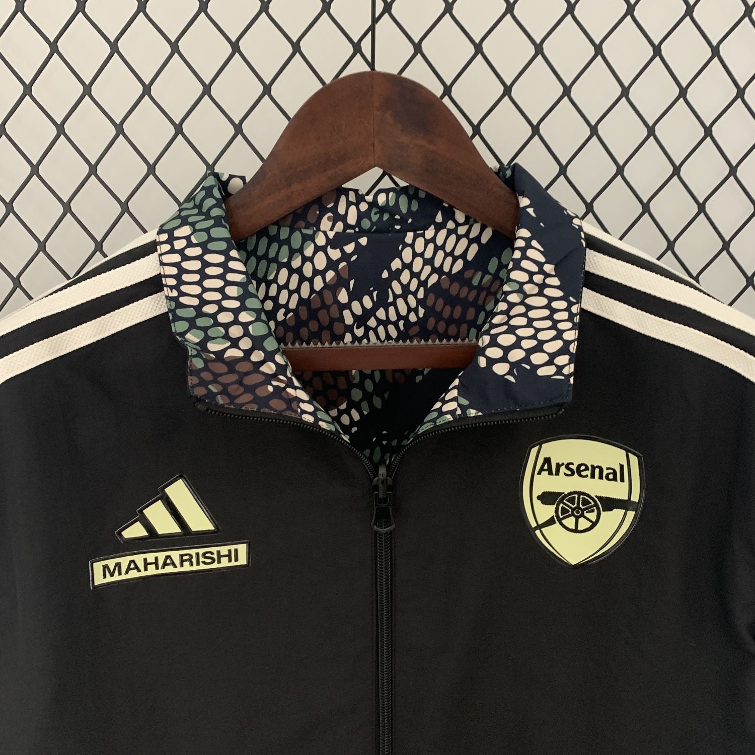 Arsenal 23/24 Windbreaker Reversible Black and Green