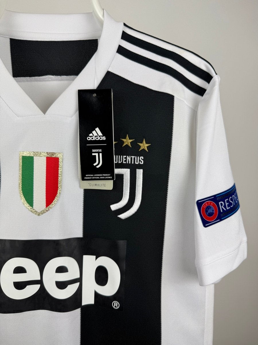 Cristiano Ronaldo - Juventus 2018/19 home shirt 🇵🇹