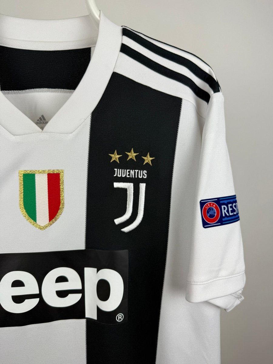 Cristiano Ronaldo - Juventus 2018/19 home shirt 🇵🇹