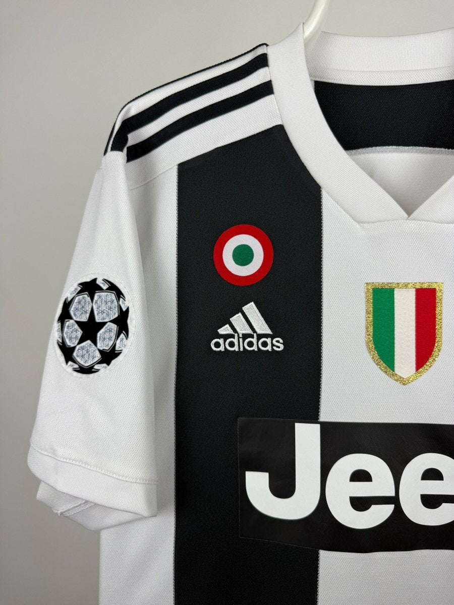 Cristiano Ronaldo - Juventus 2018/19 home shirt 🇵🇹