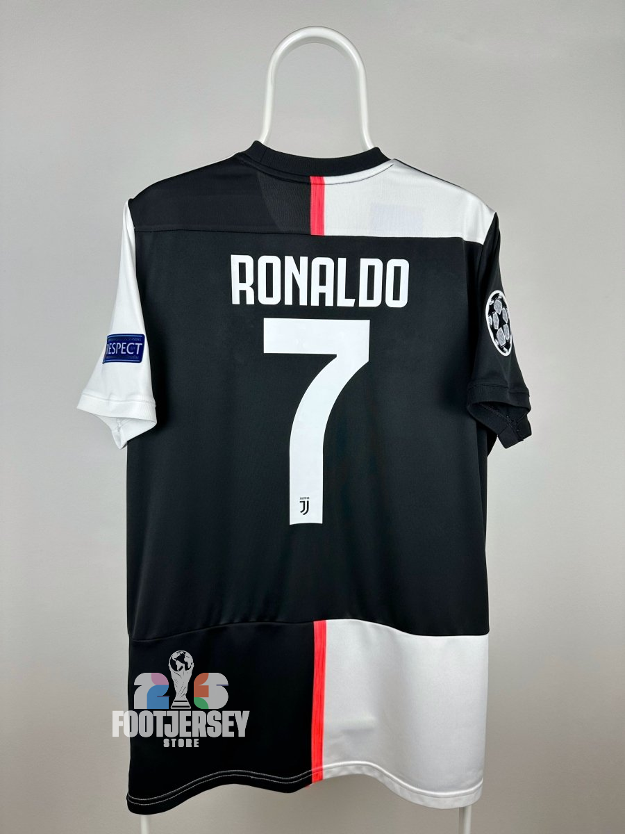 Cristiano Ronaldo - Juventus 2019/20 home shirt 🇵🇹