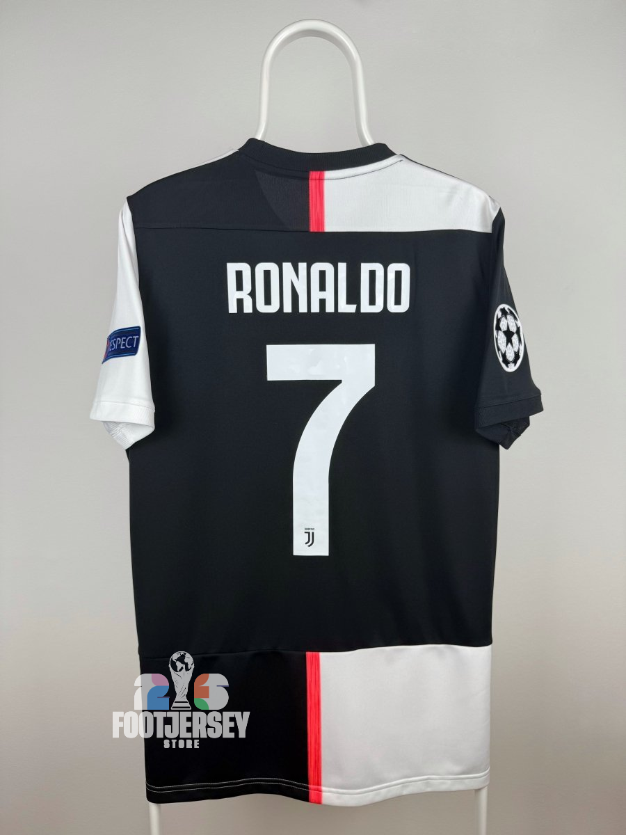 Cristiano Ronaldo - Juventus 2019/20 home jersey 🇵🇹