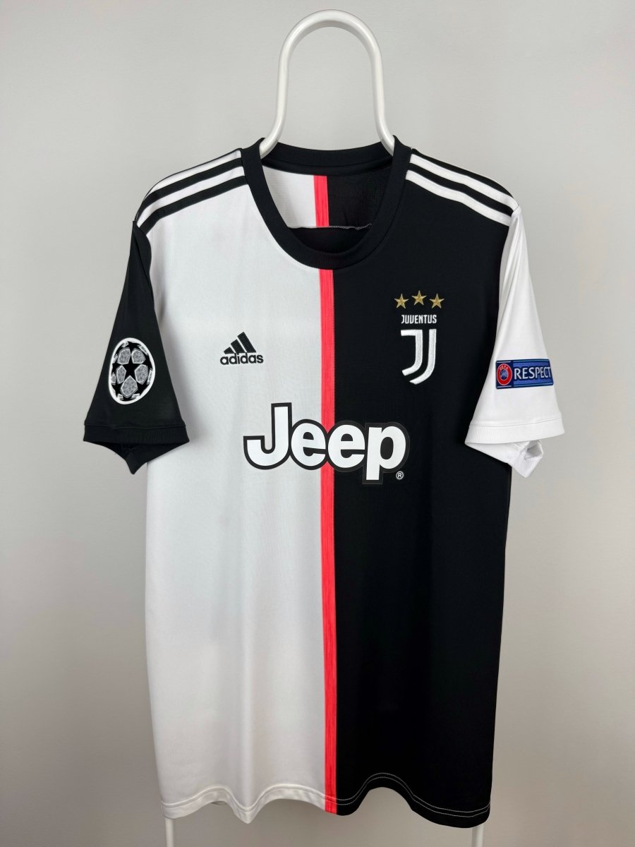 Cristiano Ronaldo - Juventus 2019/20 home shirt 🇵🇹