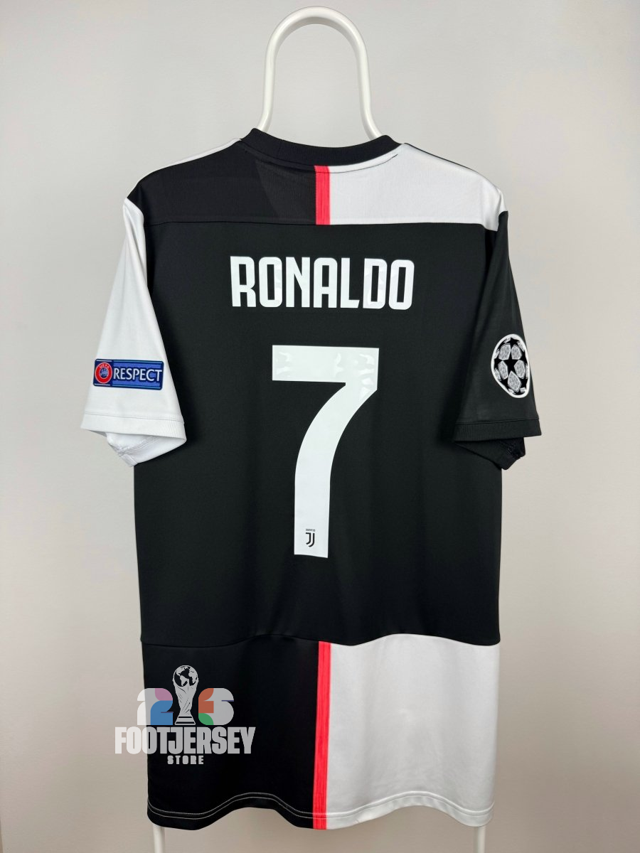 Cristiano Ronaldo - Juventus 2019/20 home shirt 🇵🇹