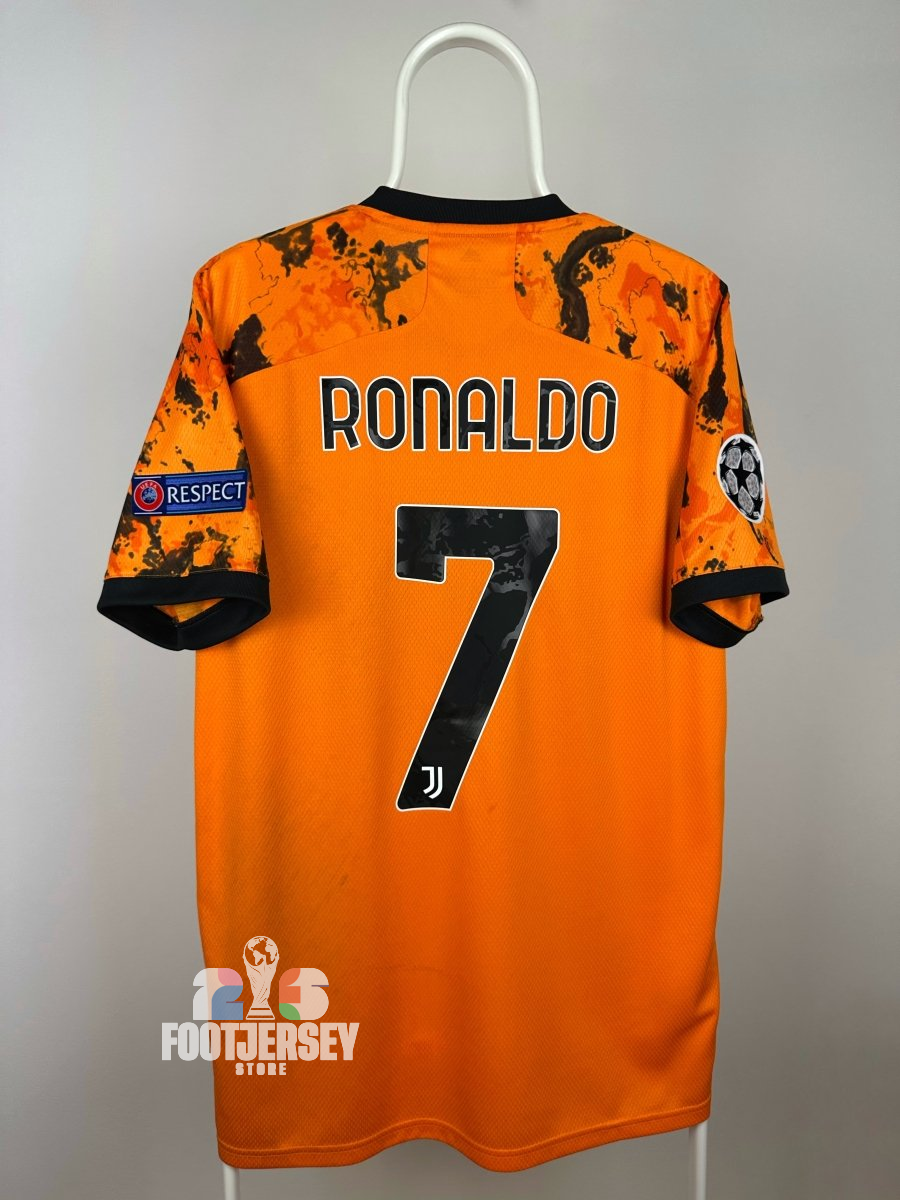 Cristiano Ronaldo - Juventus 2020/21 away shirt 🇵🇹