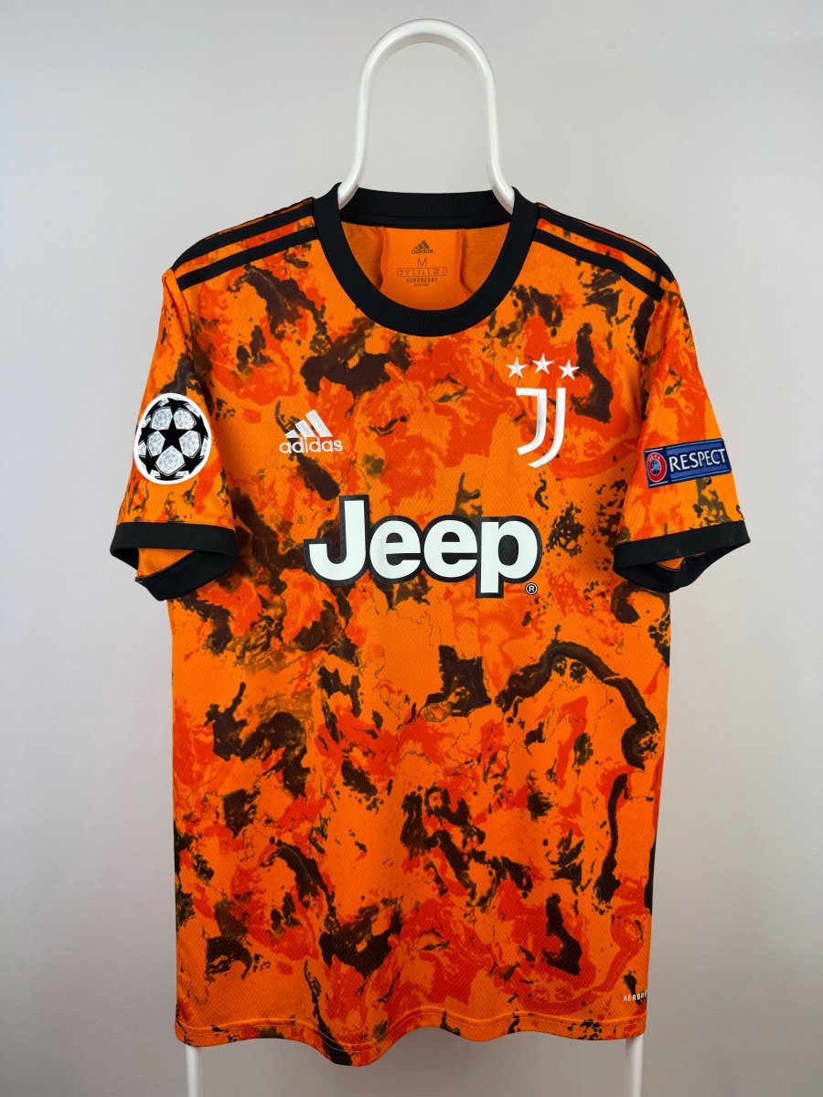 Cristiano Ronaldo - Juventus 2020/21 away shirt 🇵🇹