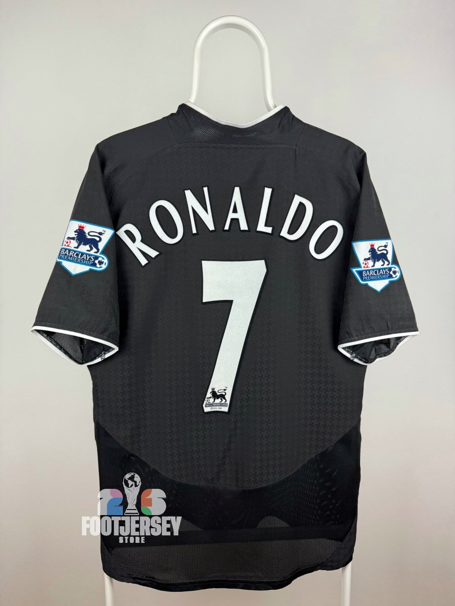 Cristiano Ronaldo - Manchester United 2004/05 away shirt 🇵🇹