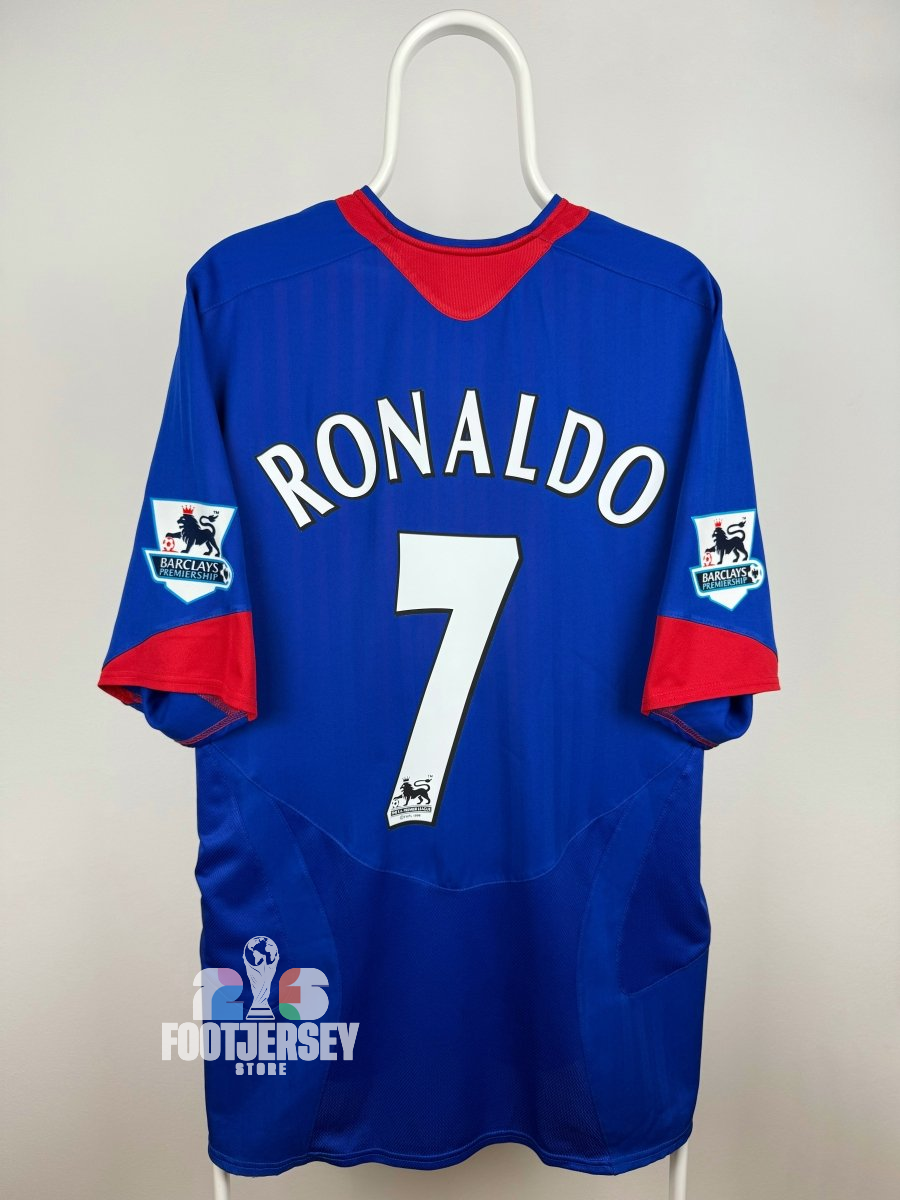 Cristiano Ronaldo - Manchester United 2005/06 away shirt 🇵🇹