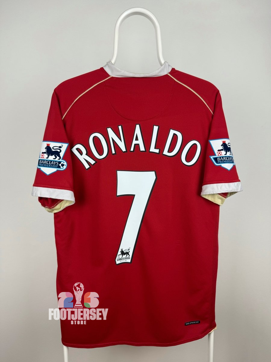 Cristiano Ronaldo - Manchester United 2006/07 home jersey 🇵🇹