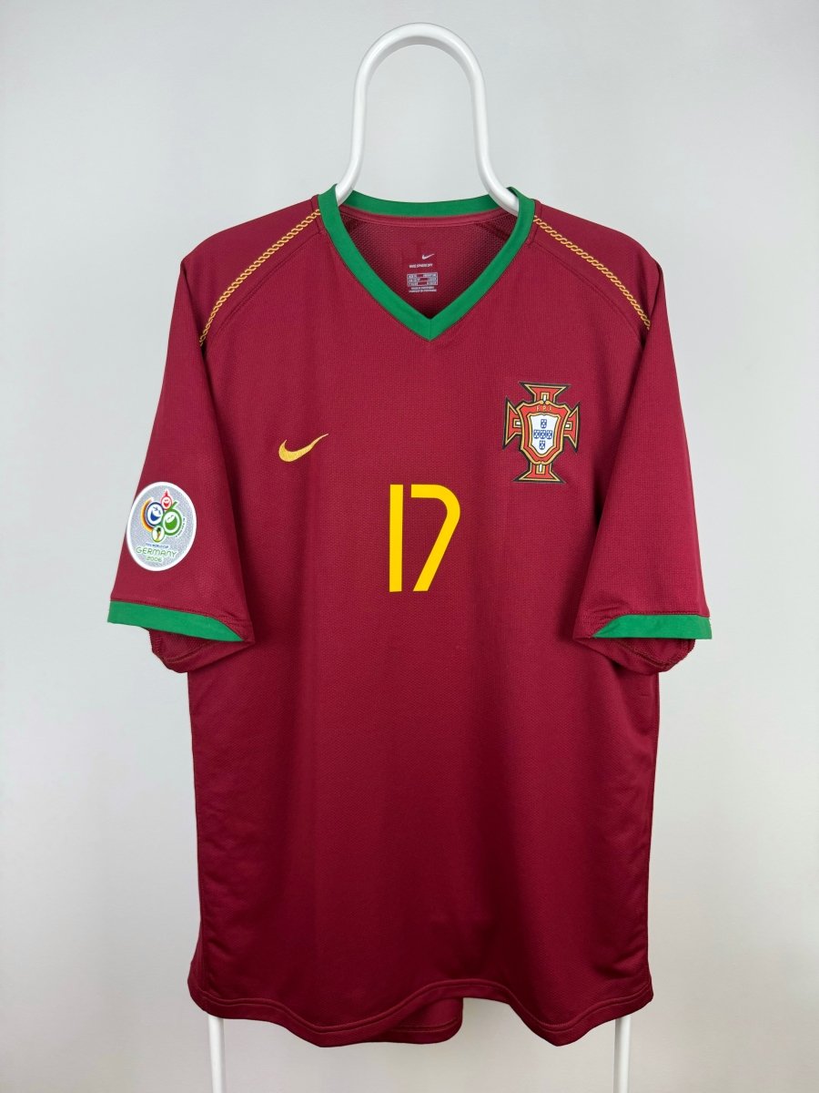 Cristiano Ronaldo - Portugal 2006 home jersey 🇵🇹