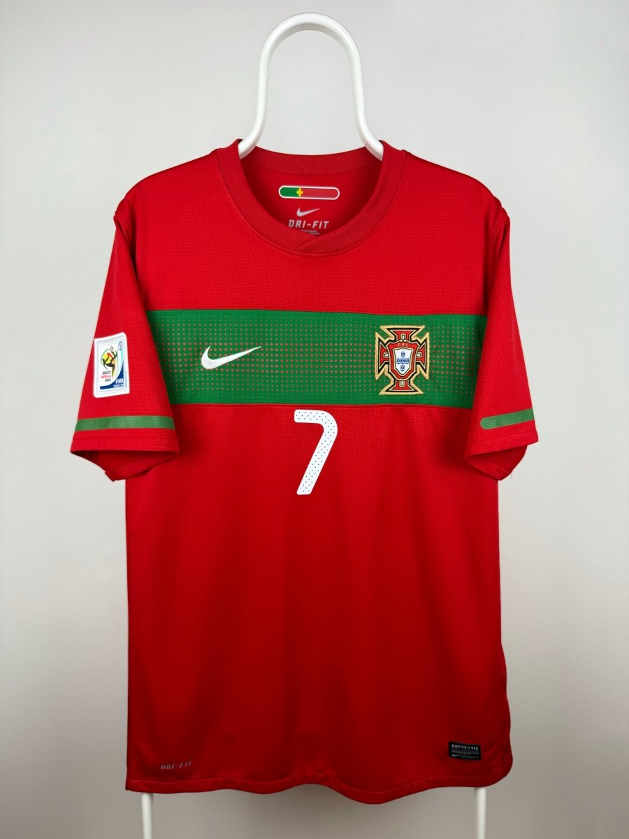 Cristiano Ronaldo - Portugal 2010 home shirt 🇵🇹