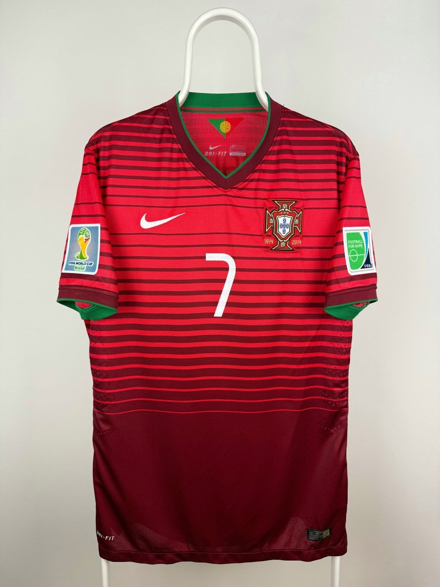 Cristiano Ronaldo - Portugal 2014 home shirt VAPOR 🇵🇹
